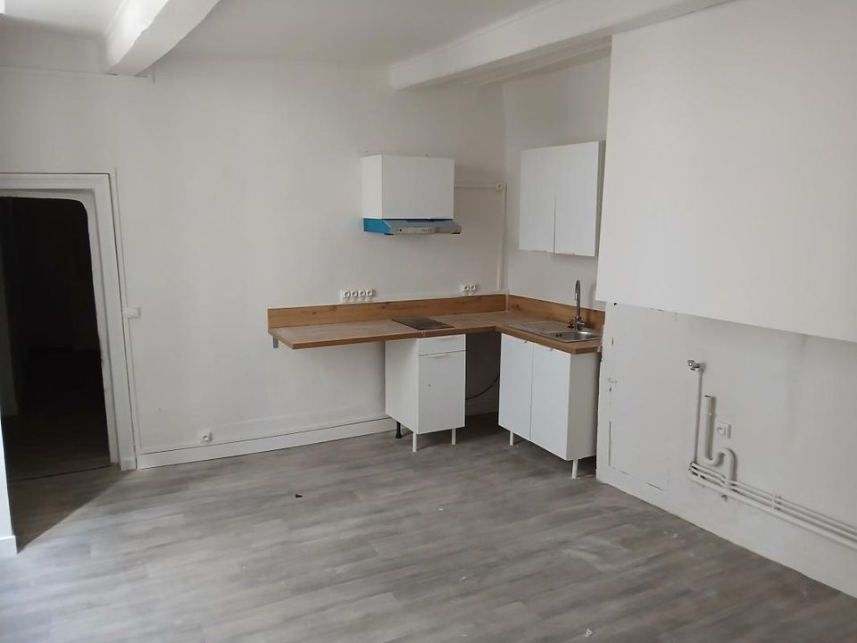 Apartment in Riom, Puy-de-Dome - photo 1