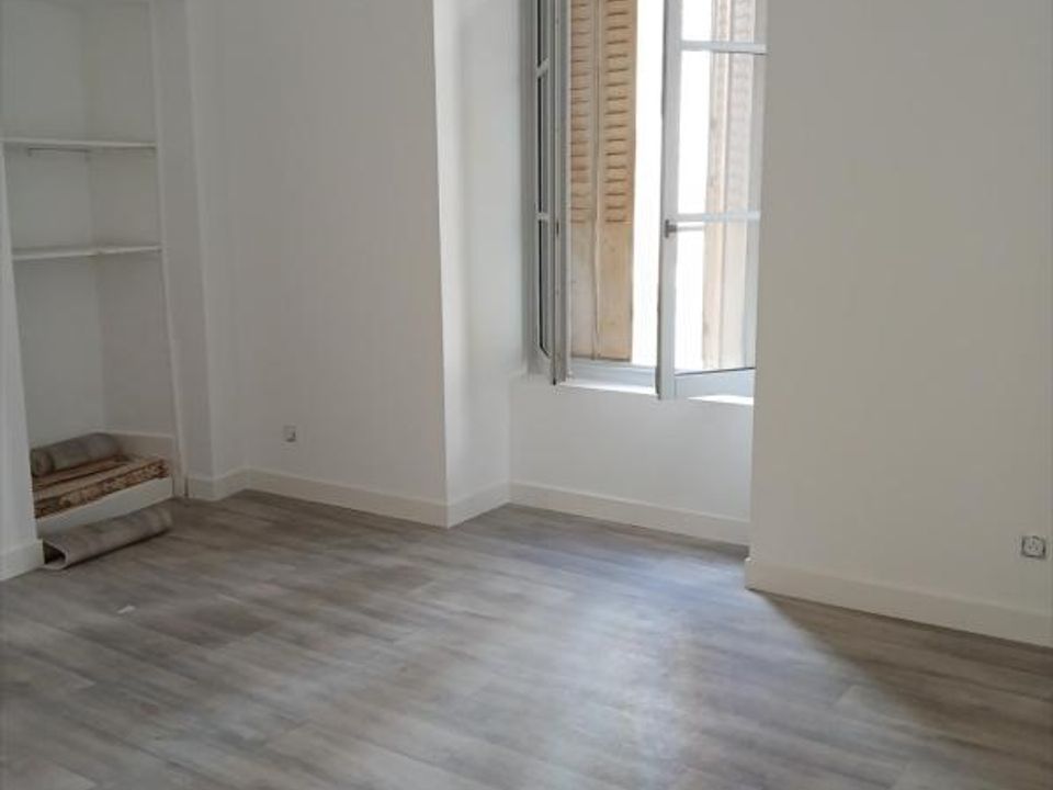 Apartment in Riom, Puy-de-Dome - photo 5