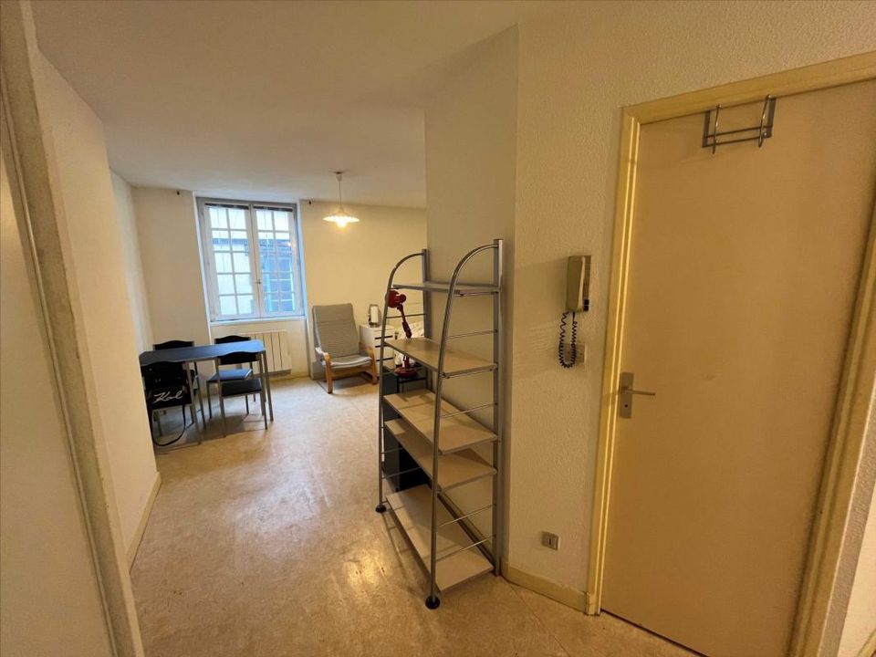Apartment in Riom, Puy-de-Dome - photo 4