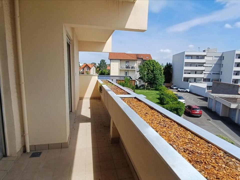 Apartment in Riom, Puy-de-Dome - photo 1