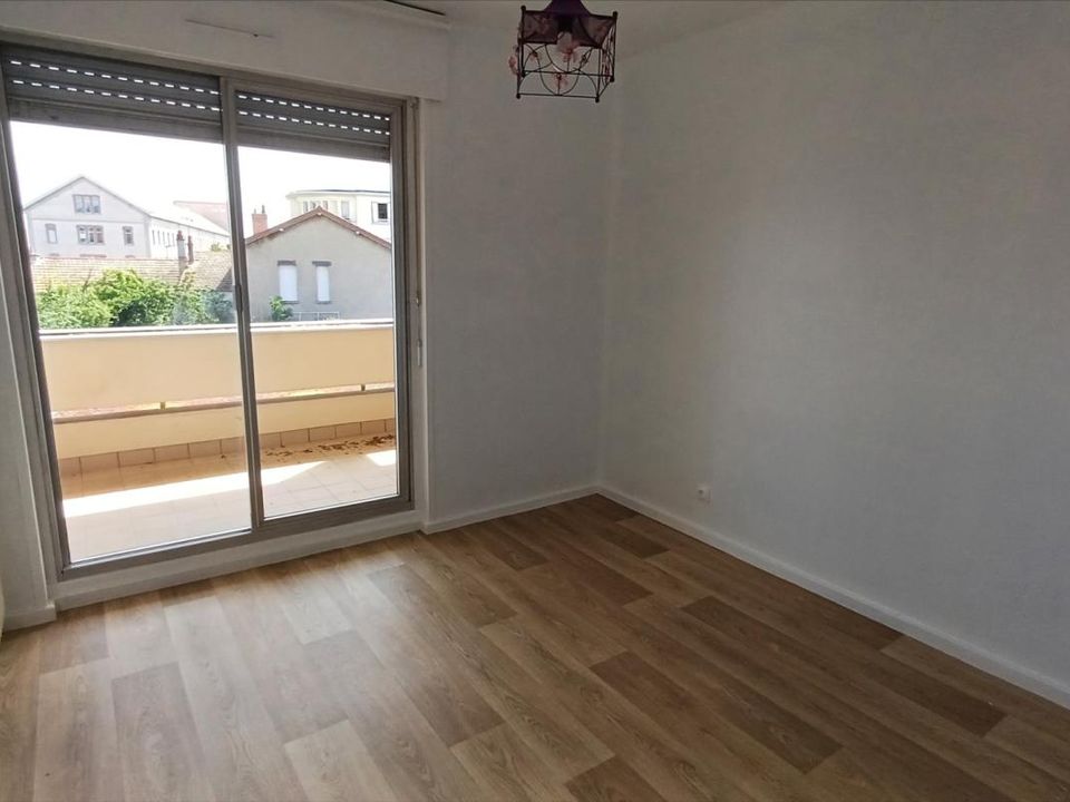 Apartment in Riom, Puy-de-Dome - photo 5