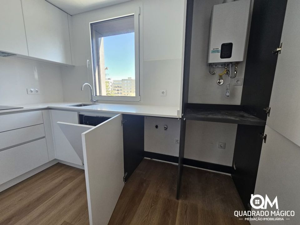 Apartment in Lourosa, Aveiro - photo 5