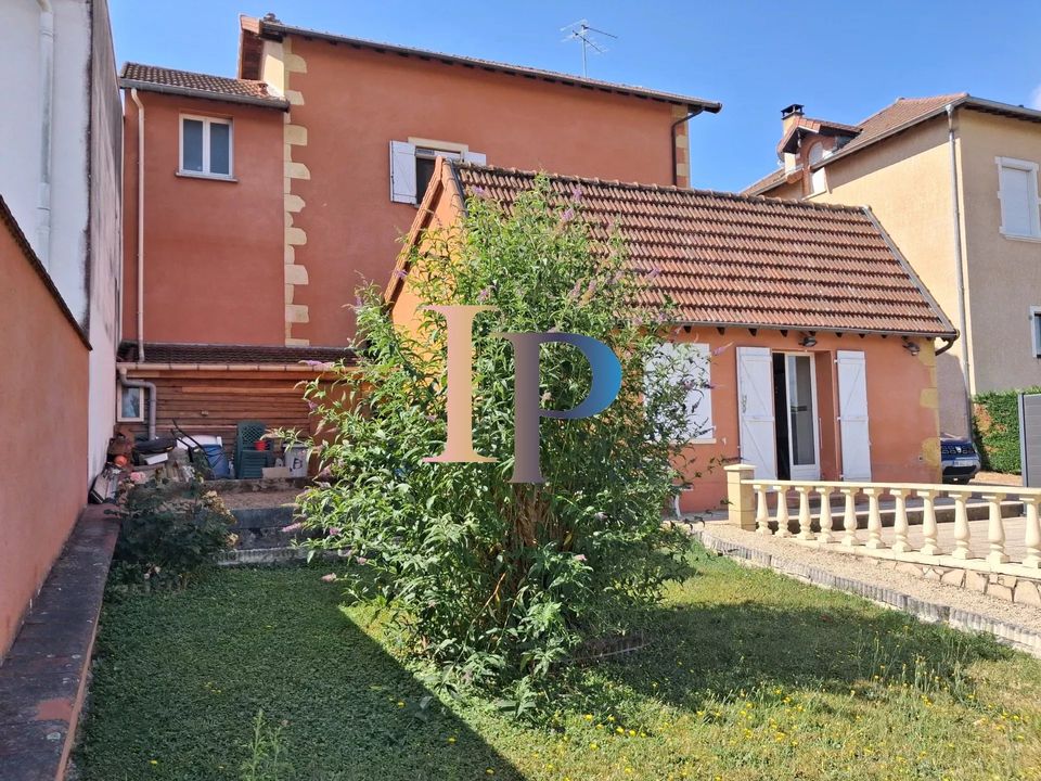 Villa i Saint-Denis-de-Cabanne, Loire - foto 1