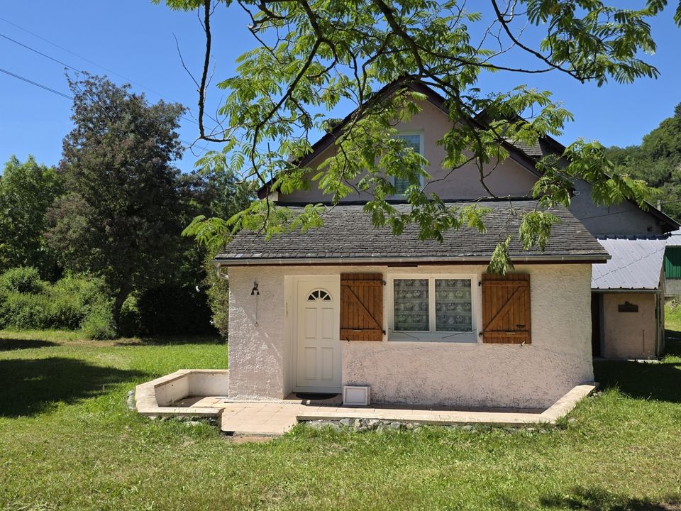 Haus in Lourdes, Hautes-Pyrenees - Foto 1