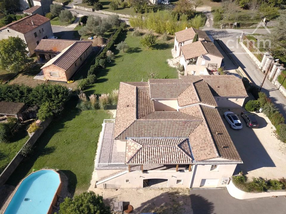 Herregård i Ruoms, Ardeche - bilde 1