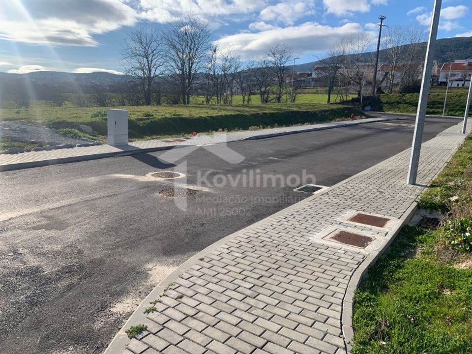 Helårsgrund i Tortosendo, Castelo Branco - foto 1