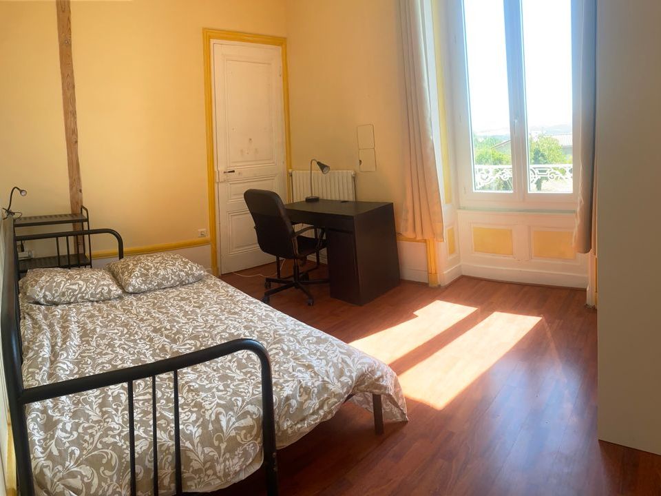 Studio in Saint-Martin-la-Plaine, Loire - photo 1