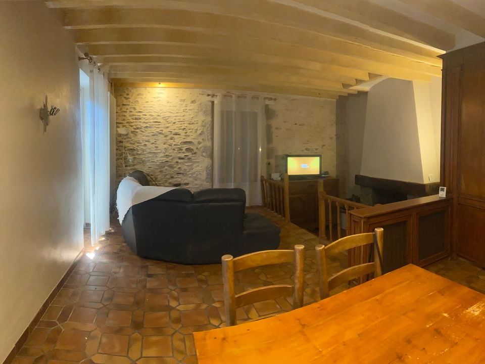 Studio in Saint-Martin-la-Plaine, Loire - photo 2