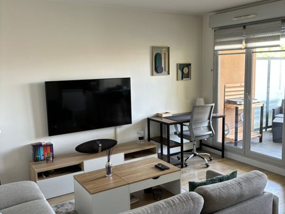 Apartment in Craponne, Rhone - photo 4