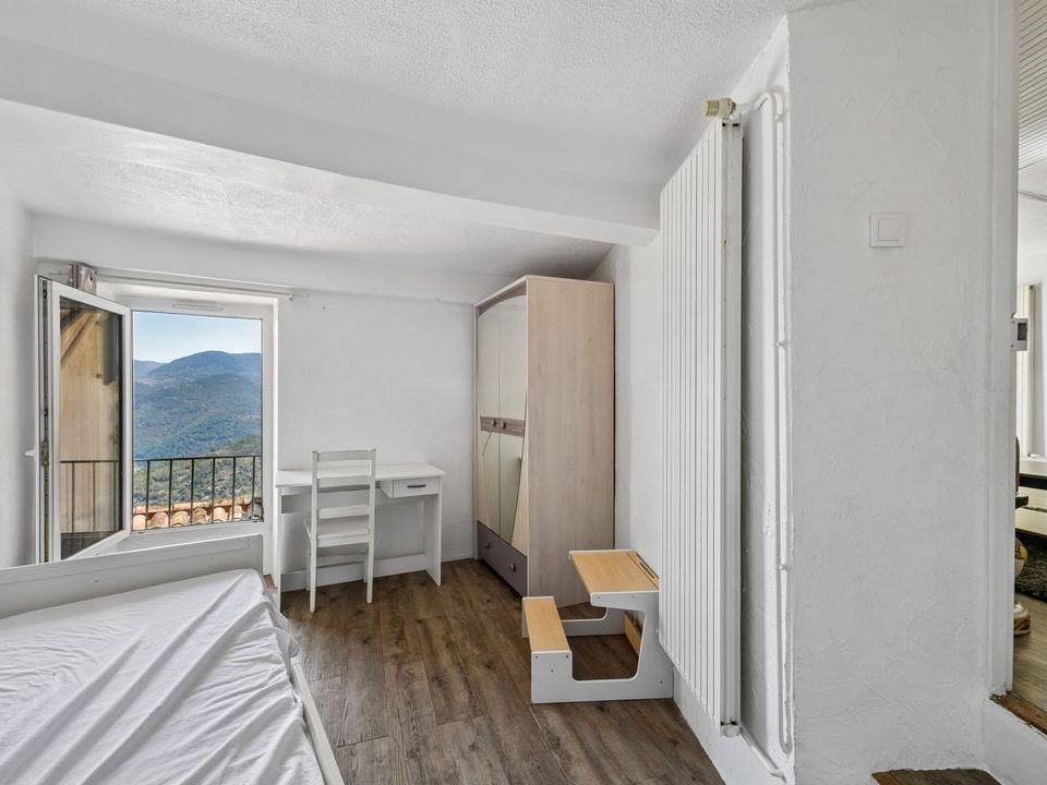 Lejlighed i Berre-les-Alpes, Alpes-Maritimes - foto 1