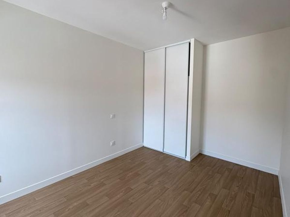 Apartment in Rive-de-Gier, Loire - photo 3