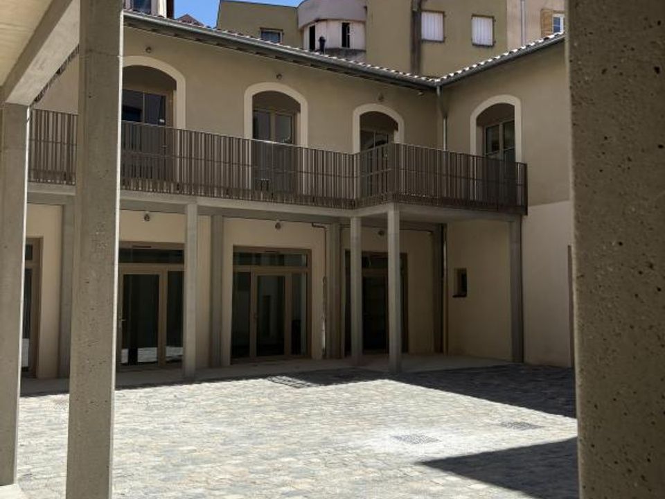 Apartment in Rive-de-Gier, Loire - photo 2