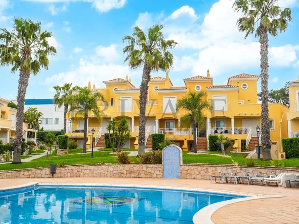 Villa a Quarteira, Faro - foto 1