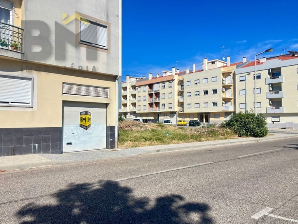Garage i Castelo Branco, Castelo Branco - foto 1