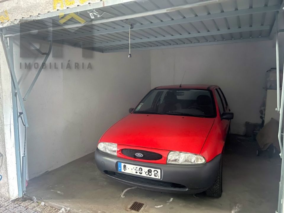 Garage i Castelo Branco, Castelo Branco - foto 4