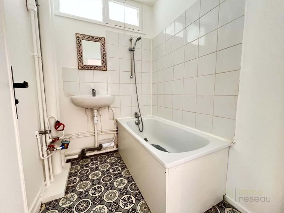 Villa - Noyon, Oise - photo 3