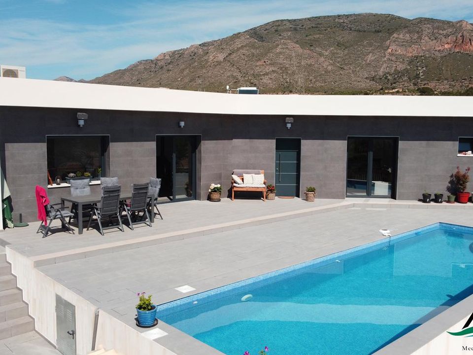 Villa i Hondon De Las Nieves, Alicante - foto 1