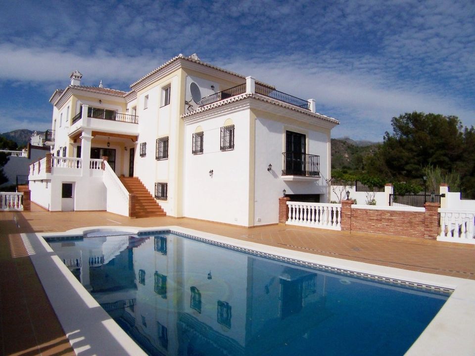 Villa en Frigiliana, Malaga - foto 1