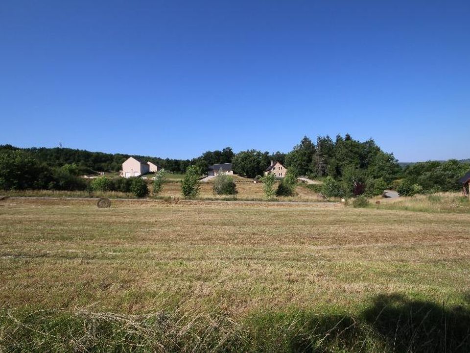 Helårsgrund i Najac, Aveyron - foto 1
