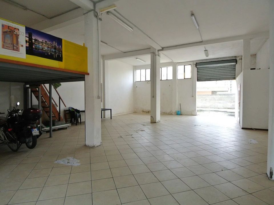 Erhvervsejendom i Montesilvano Marina, Pescara - foto 2