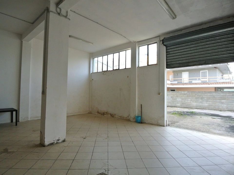 Erhvervsejendom i Montesilvano Marina, Pescara - foto 4