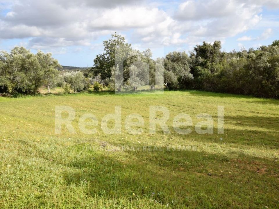 Helårsgrund i Santa Barbara de Nexe, Faro - foto 1