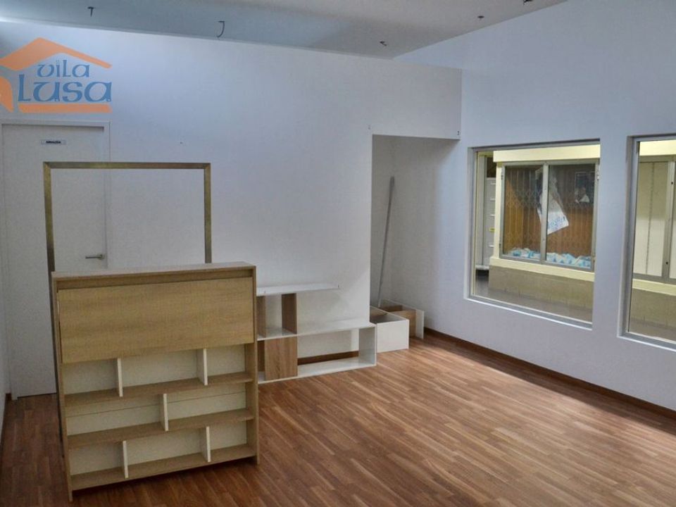 L'establiment comercial a Gondomar, Porto - foto 3