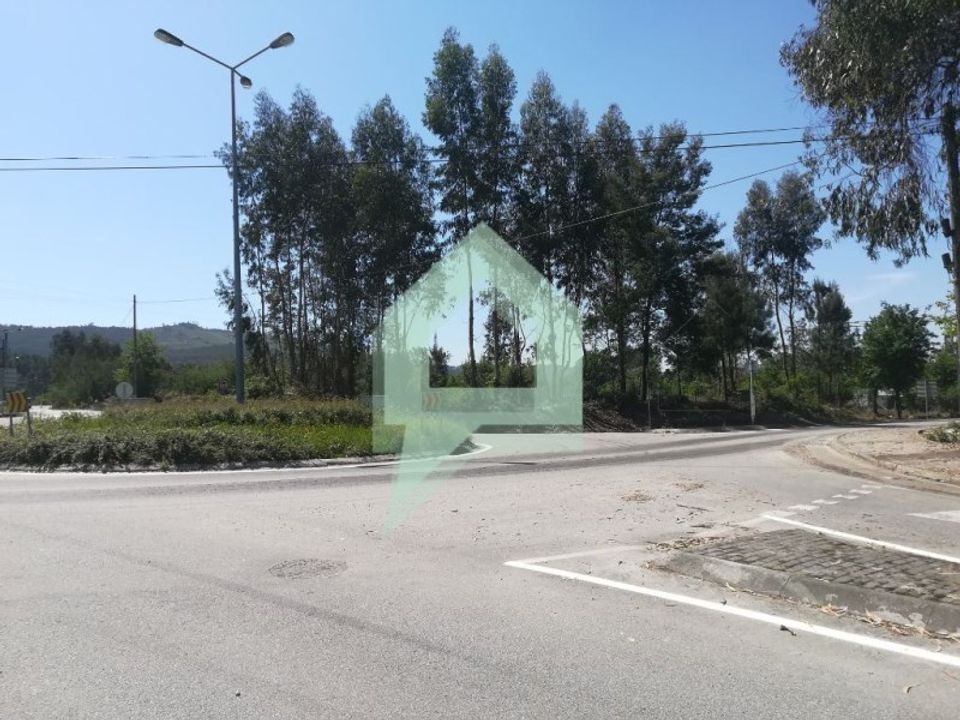Helårsgrund i Guimaraes, Braga - foto 1