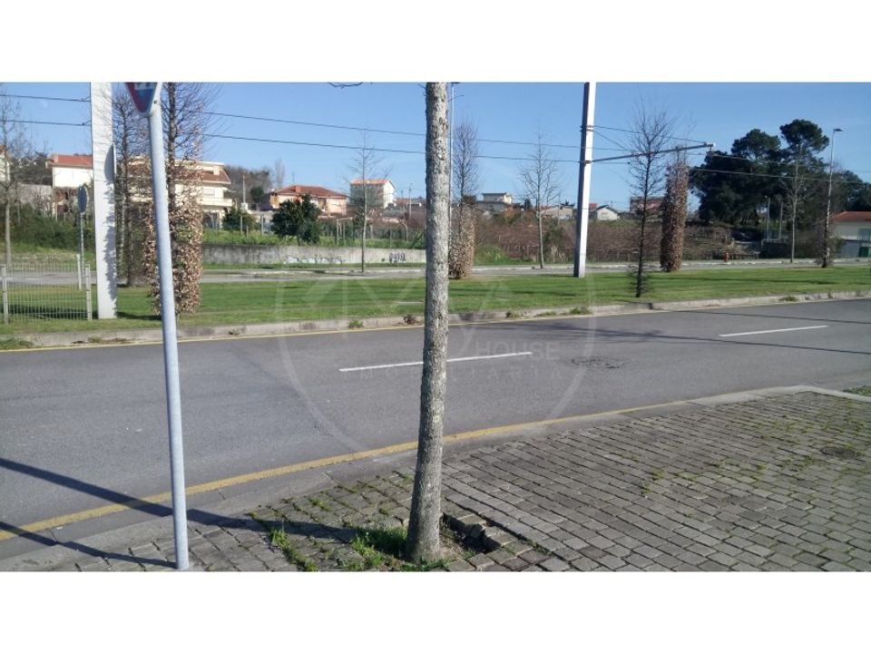 Helårsgrund i Rio Tinto, Porto - foto 1