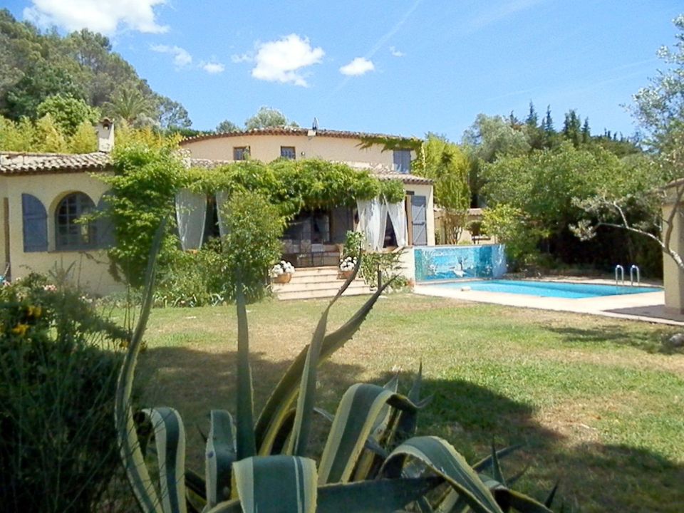 Villa i Mougins, Alpes-Maritimes - foto 1