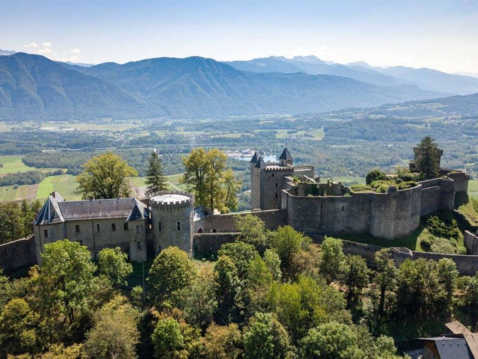 Villa i Saint-Pierre-d'Albigny, Savoie - bilde 1