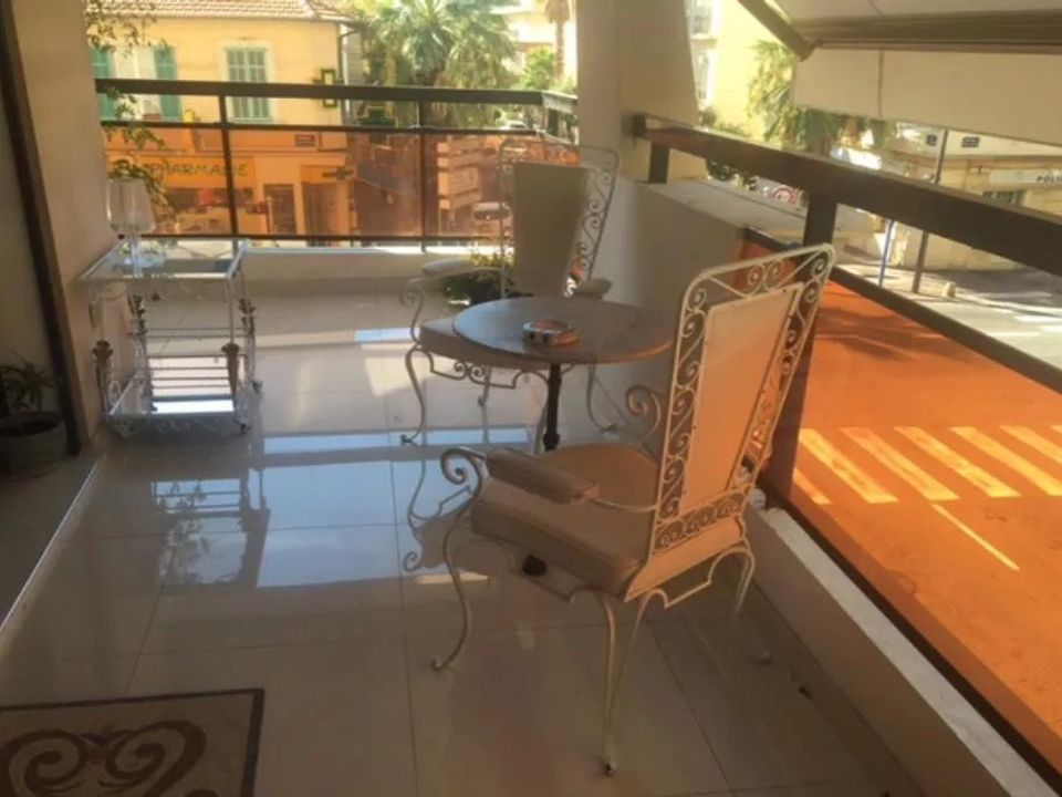 Lejlighed i Juan-les-Pins, Alpes-Maritimes - foto 1