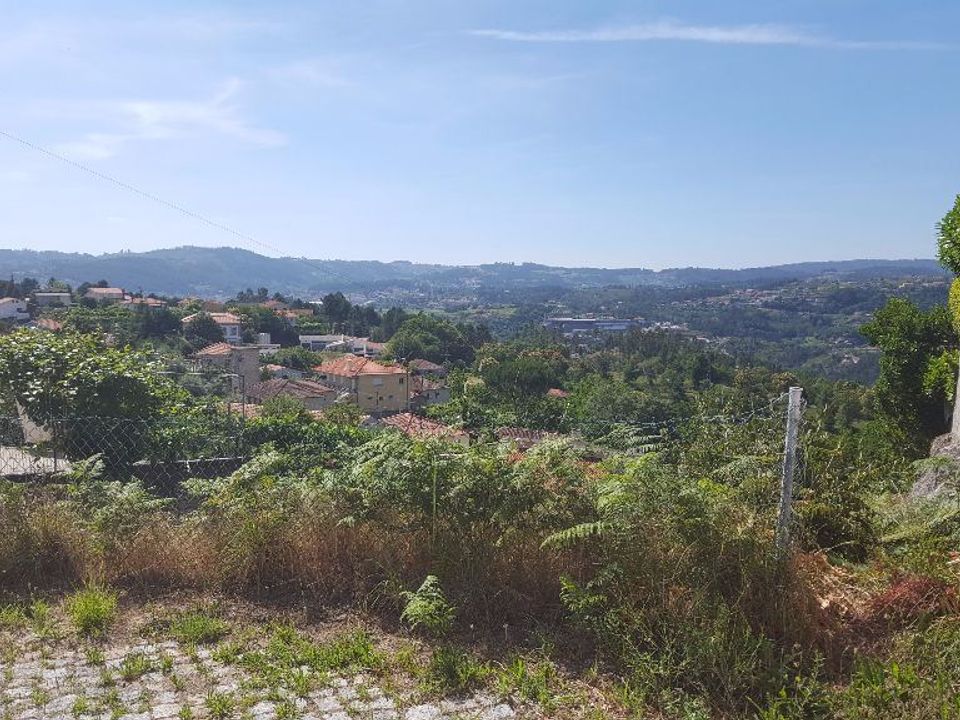 Helårsgrund i Amarante, Porto - foto 1