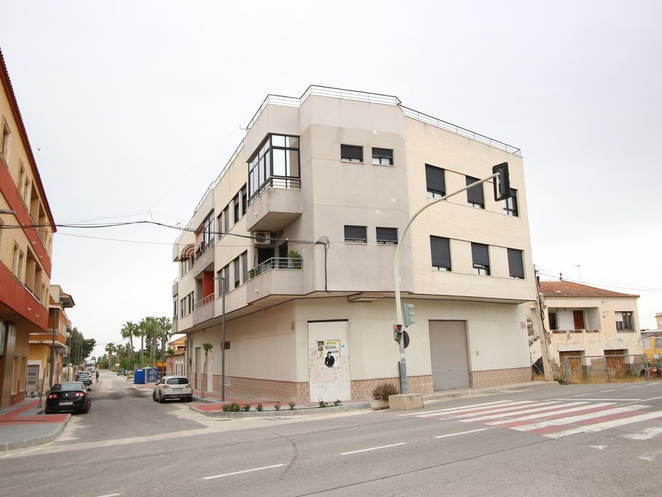 L'establiment comercial a Dolores, Alicante - foto 1