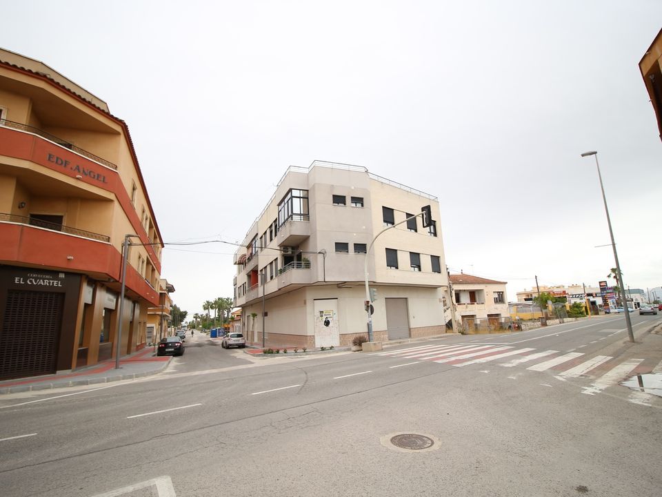 L'establiment comercial a Dolores, Alicante - foto 2