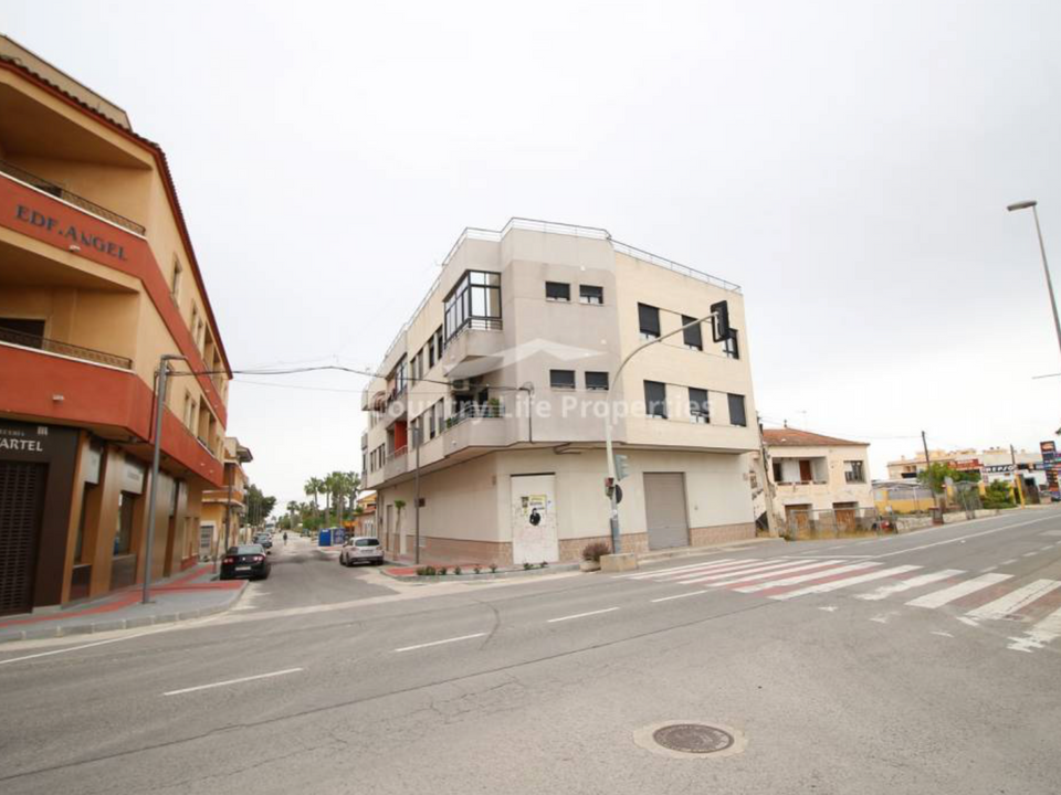 L'establiment comercial a Dolores, Alicante - foto 4