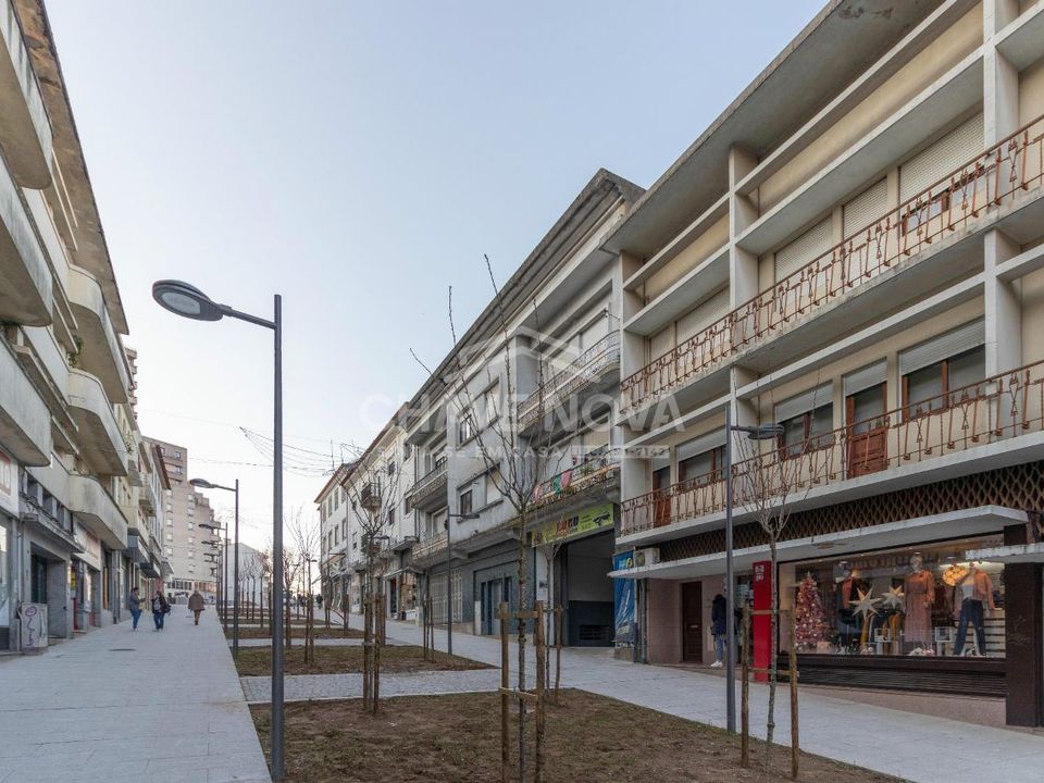 Erhvervsejendom i Sao Joao da Madeira, Aveiro - foto 1