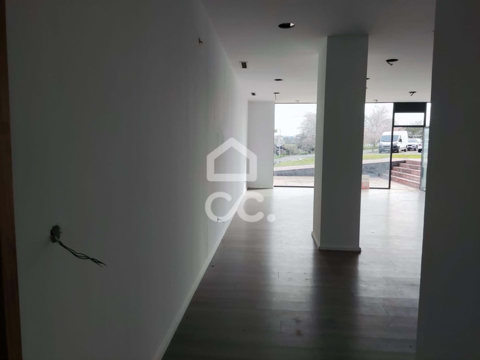 Erhvervsejendom i Lousada, Porto - foto 5