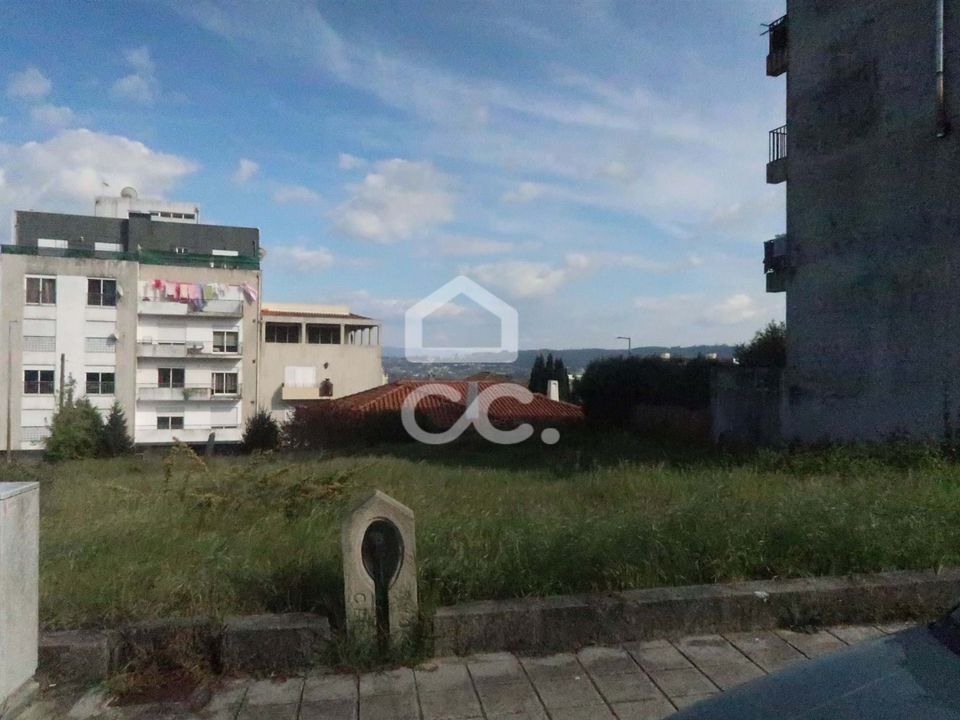 Terreno en Lousada, Porto - foto 1