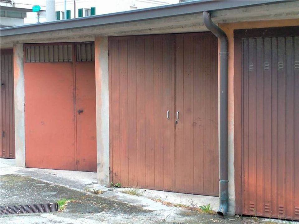 Garasje i Broni, Pavia - bilde 2