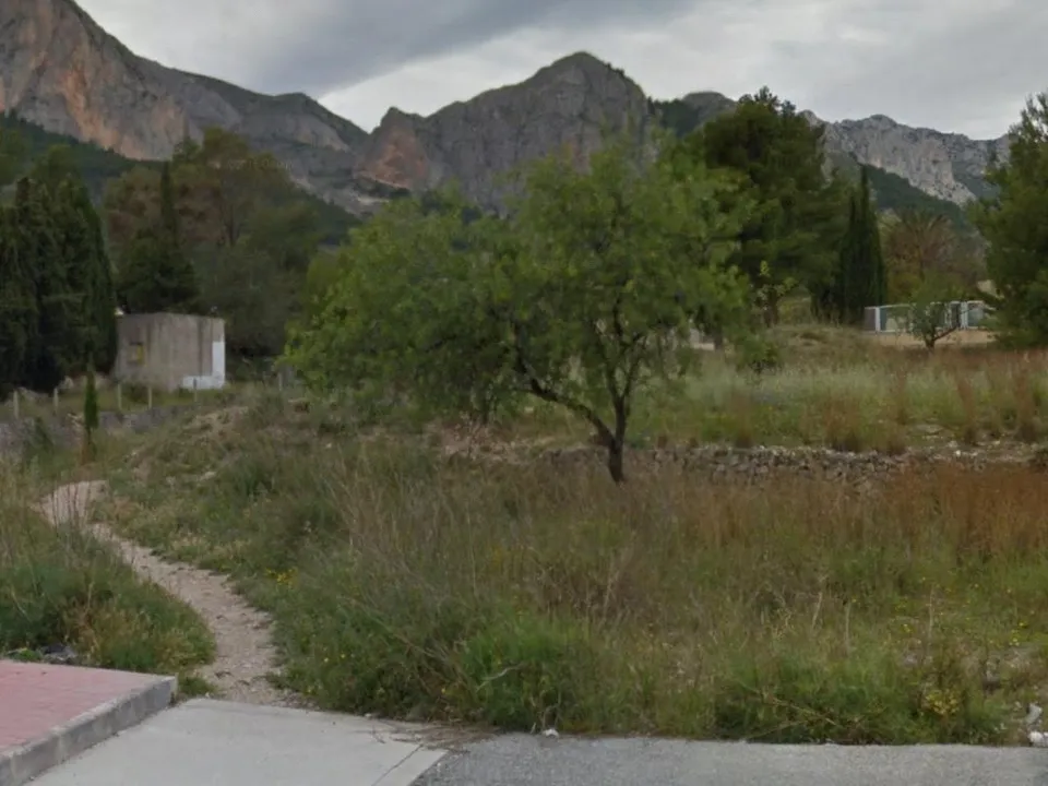 Helårsgrund i Polop, Alicante - foto 1