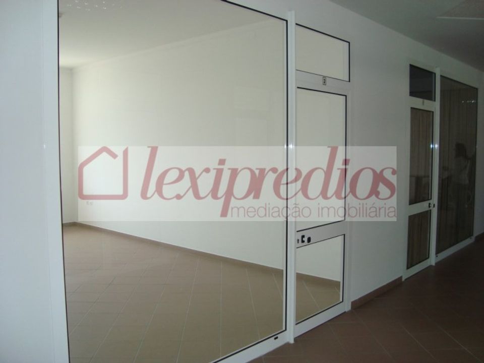 Erhvervsejendom i Oliveira do Bairro, Aveiro - foto 2