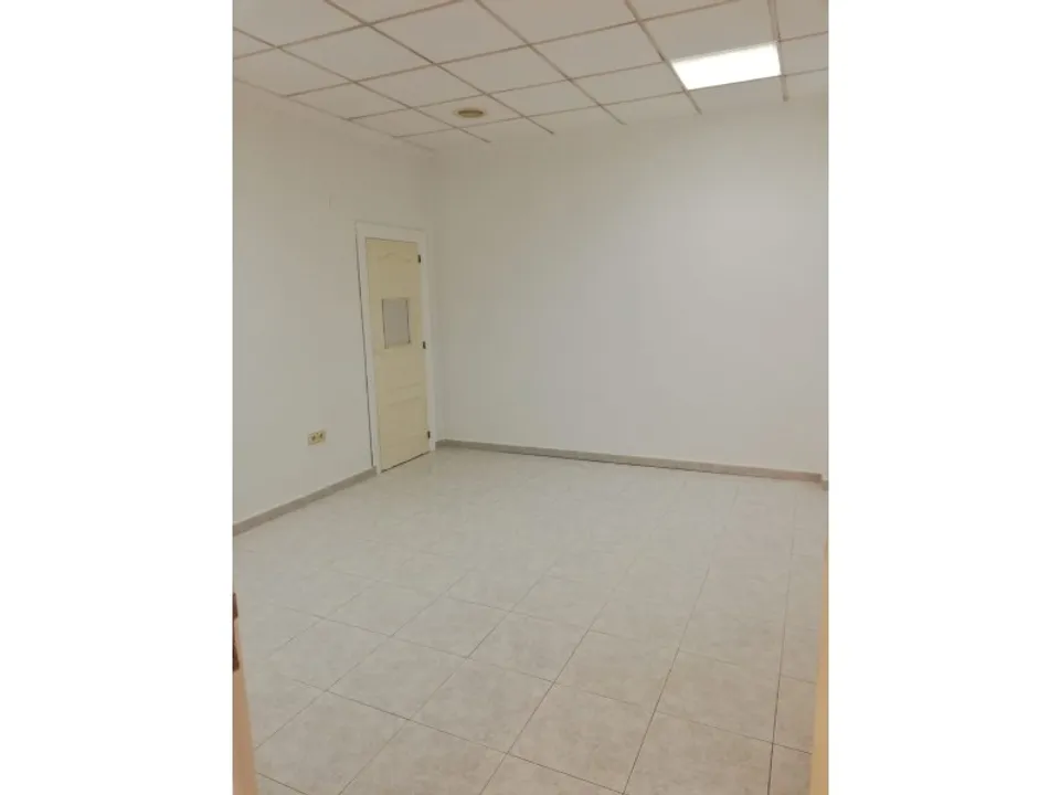 Commercial property in Almoradi, Alicante - photo 2