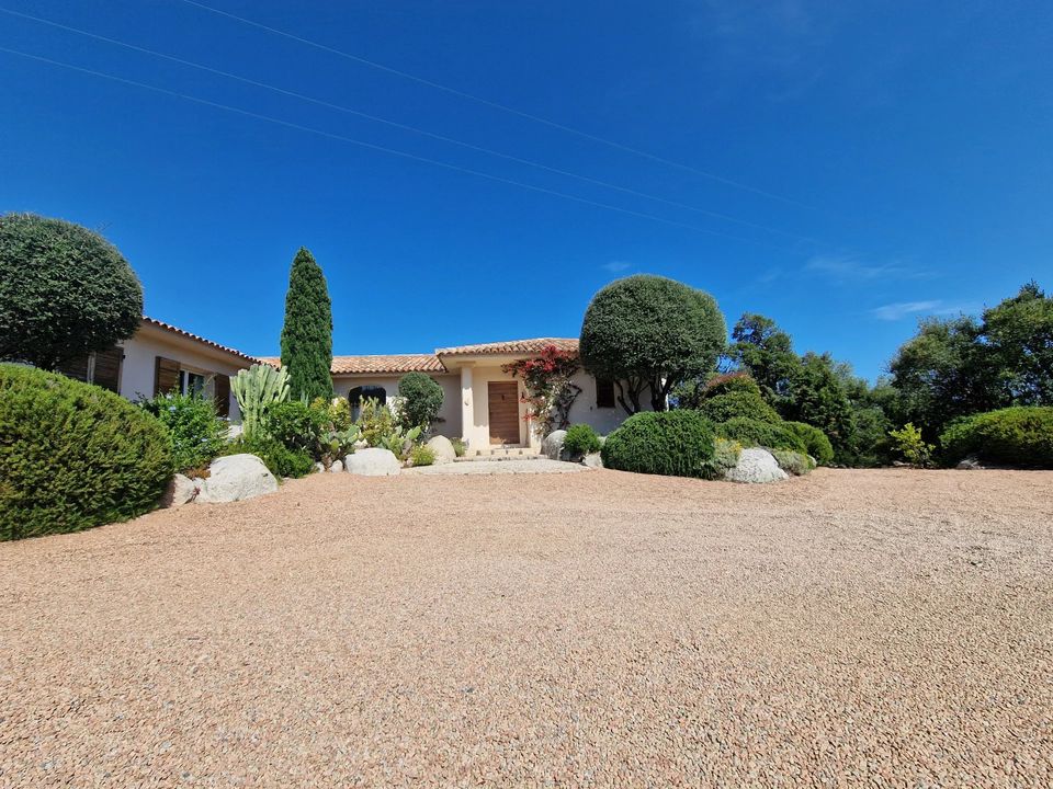 Landejendom i Sainte-Lucie de Porto-Vecchio, Corse-du-Sud - foto 1