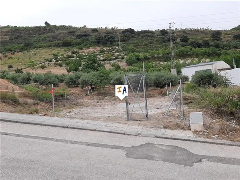 Helårsgrund i Castillo De Locubin, Jaen - foto 1