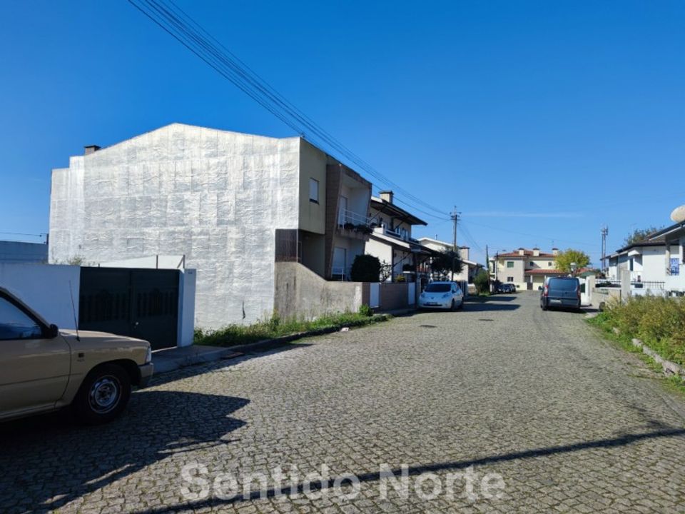 Helårsgrund i Folgosa, Porto - foto 2