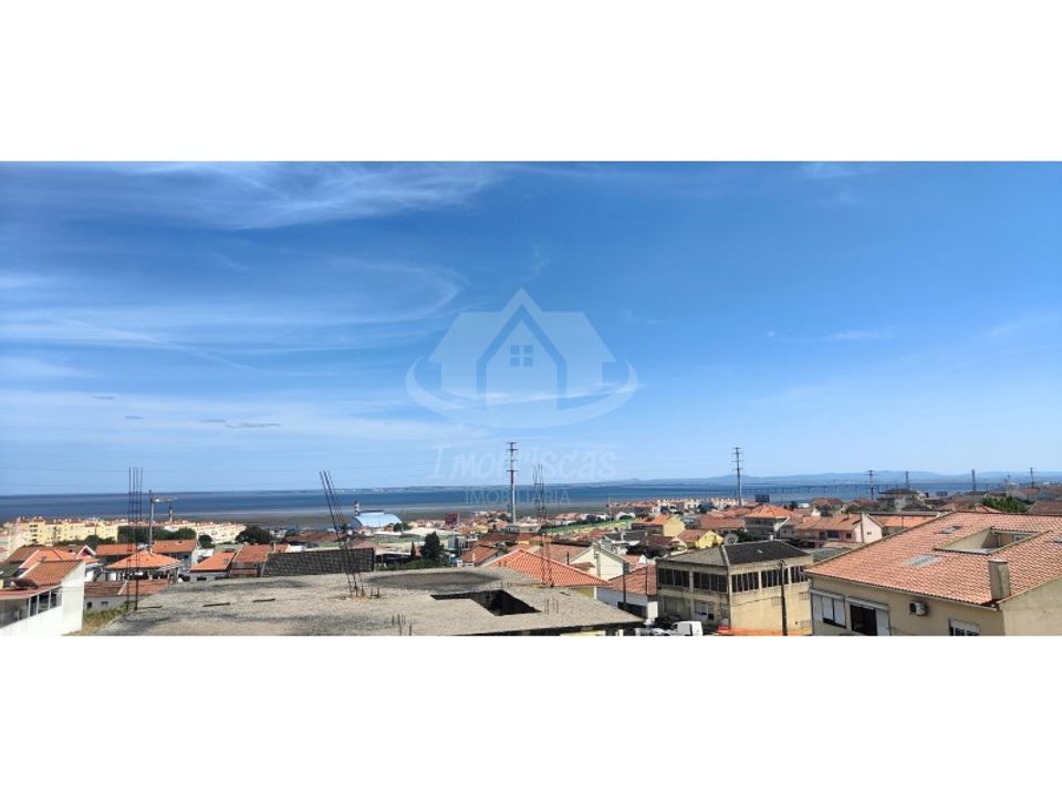 Helårsgrund i Santa Iria de Azoia, Lisbon - foto 4