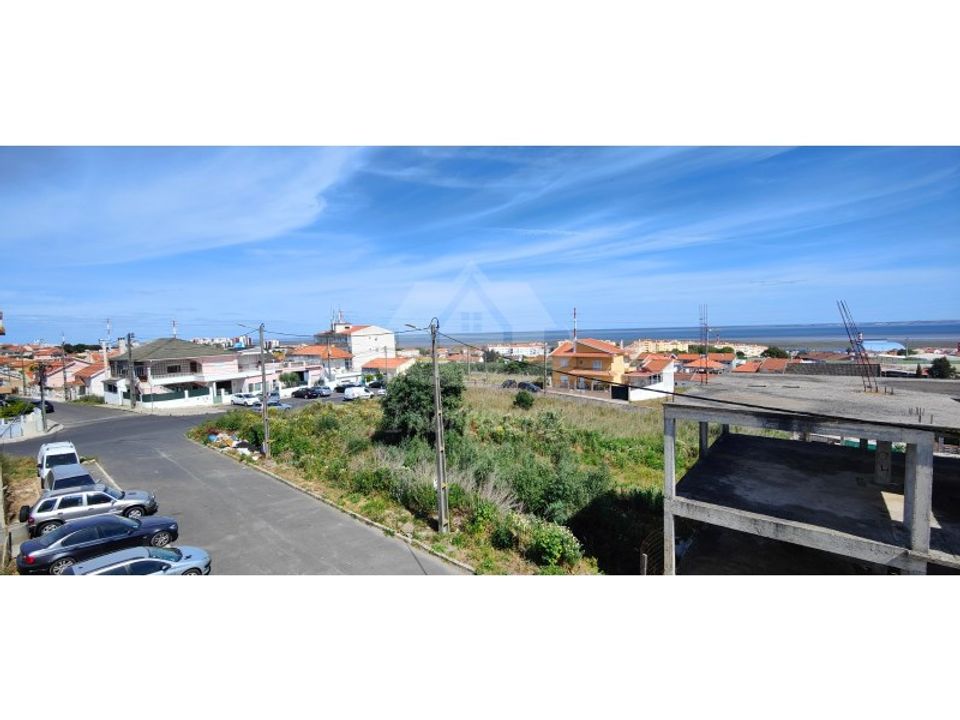 Helårsgrund i Santa Iria de Azoia, Lisbon - foto 2