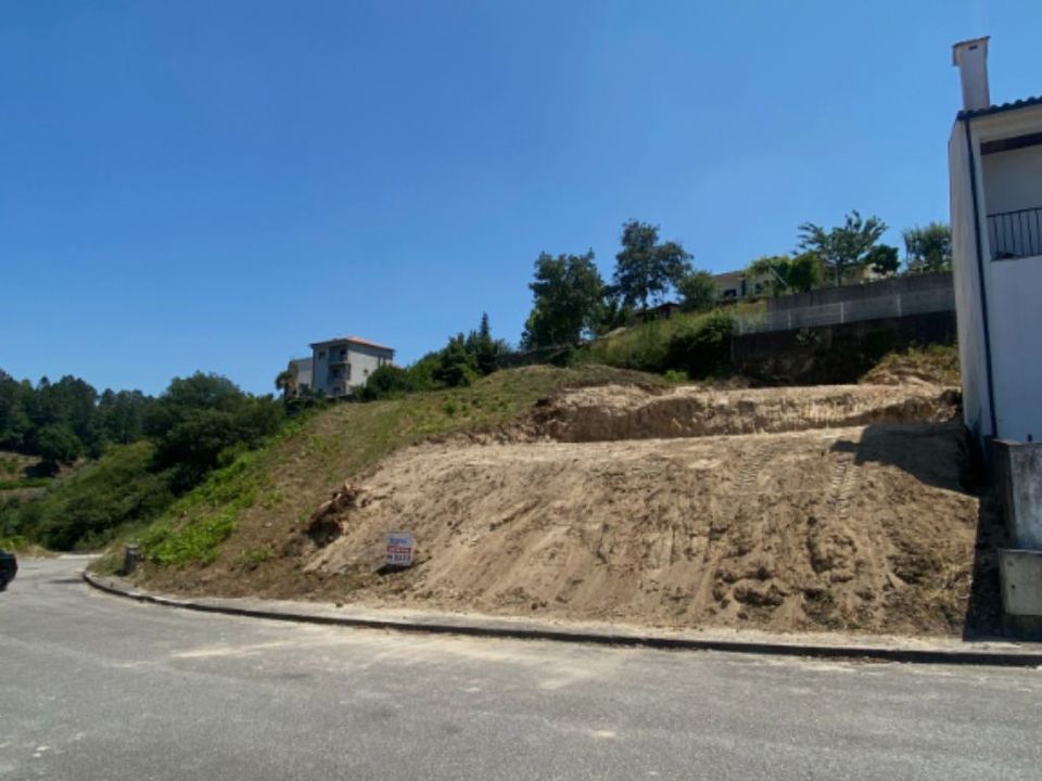 Helårsgrund i Amarante, Porto - foto 1