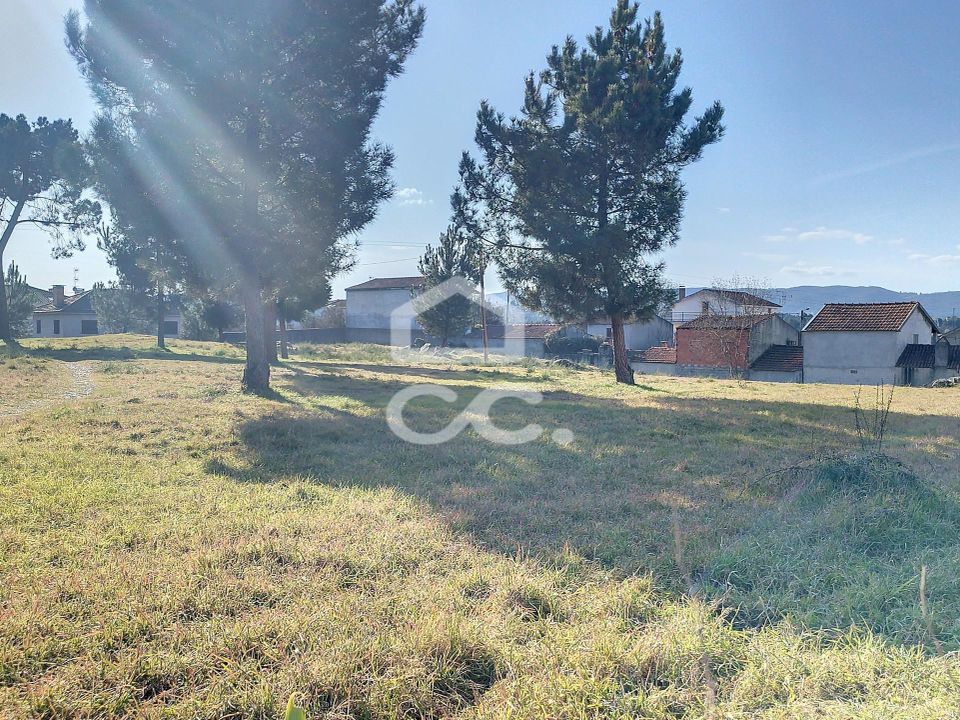 Helårsgrund i Santa Cruz-Trindade e Sanjurge, Vila Real - foto 3